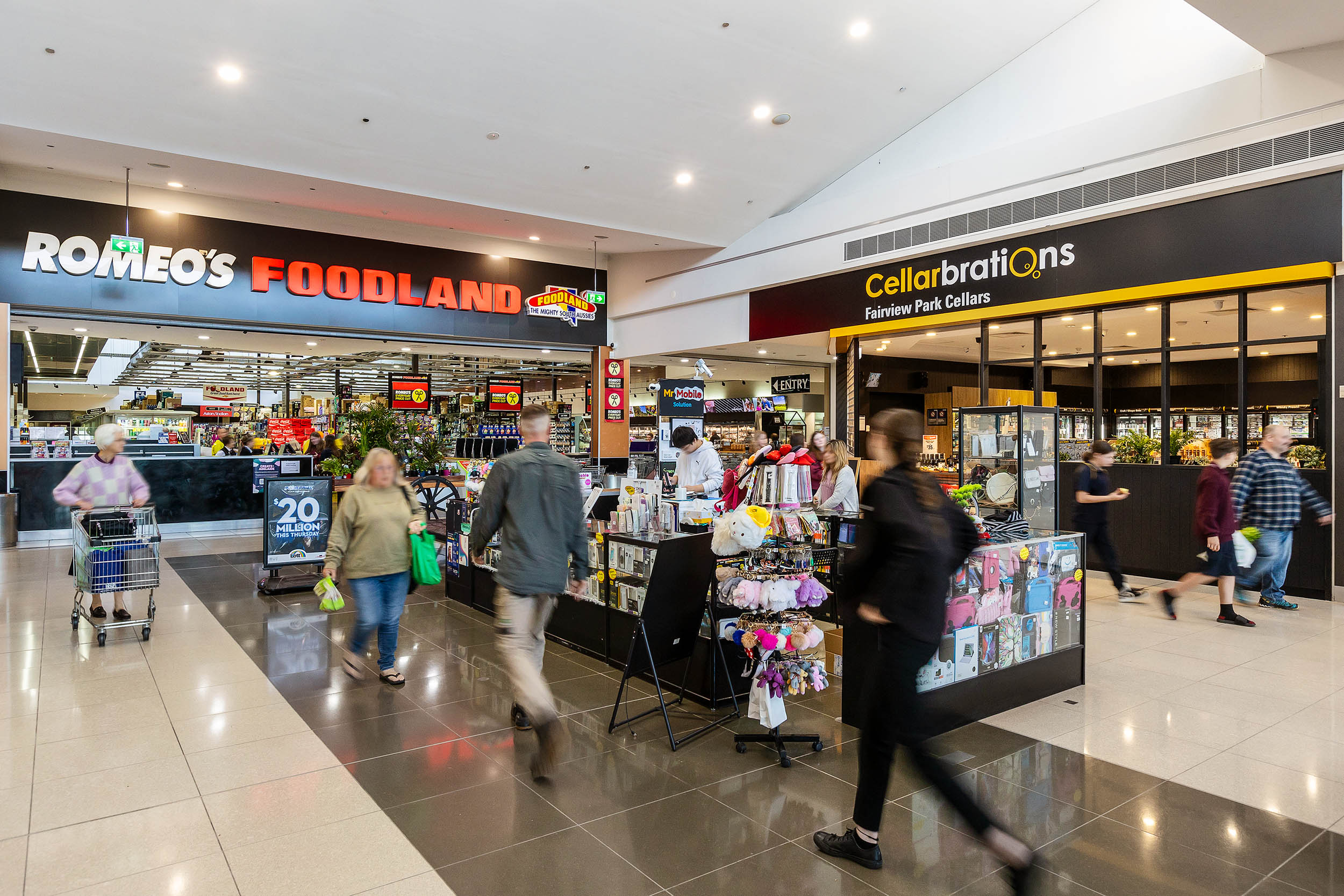 KNFR609338_Fairview_Green_Shopping_Centre-419