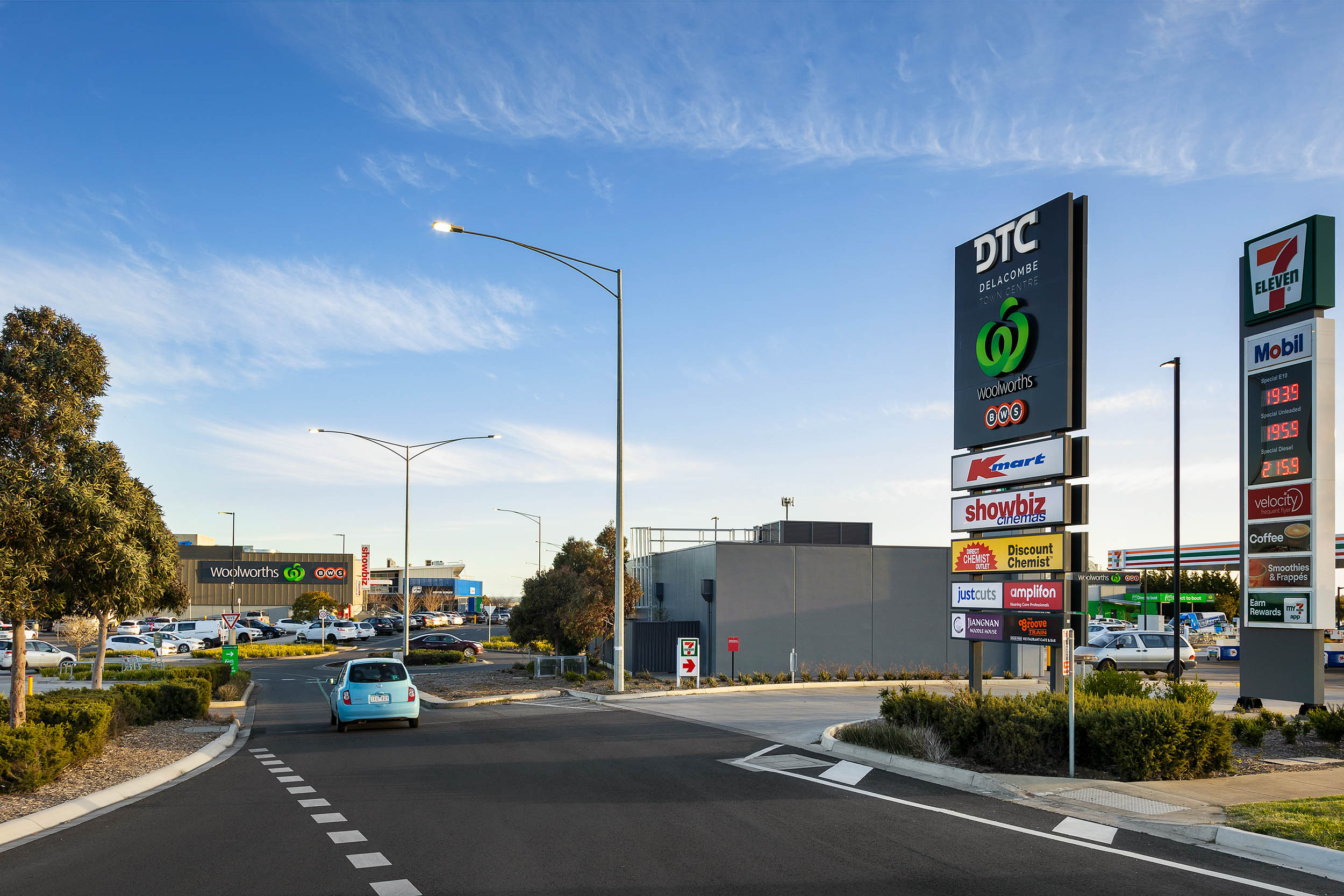 KNFR609295_Delacombe_Town_Centre_Shopping_Centre-2050