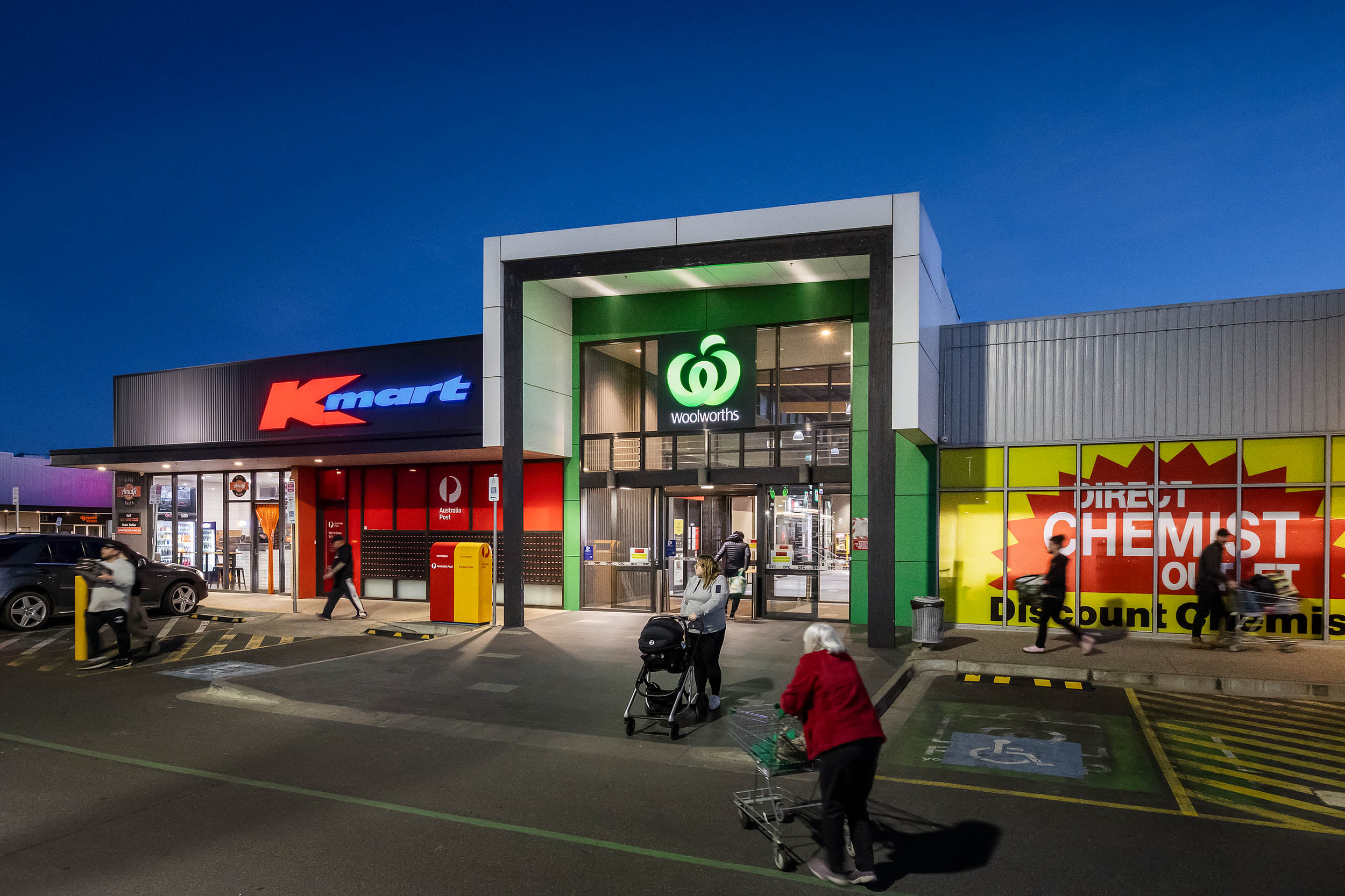 KNFR609295_Delacombe_Town_Centre_Shopping_Centre-2588